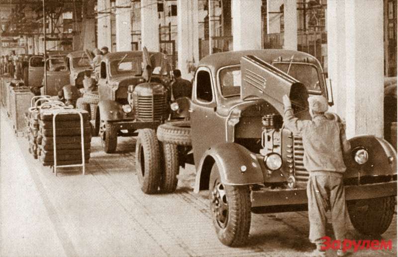 Конвейер в Чанчуне невозможно было отличить от московского. Первый грузовик сошел с него 13 июля 1953 года