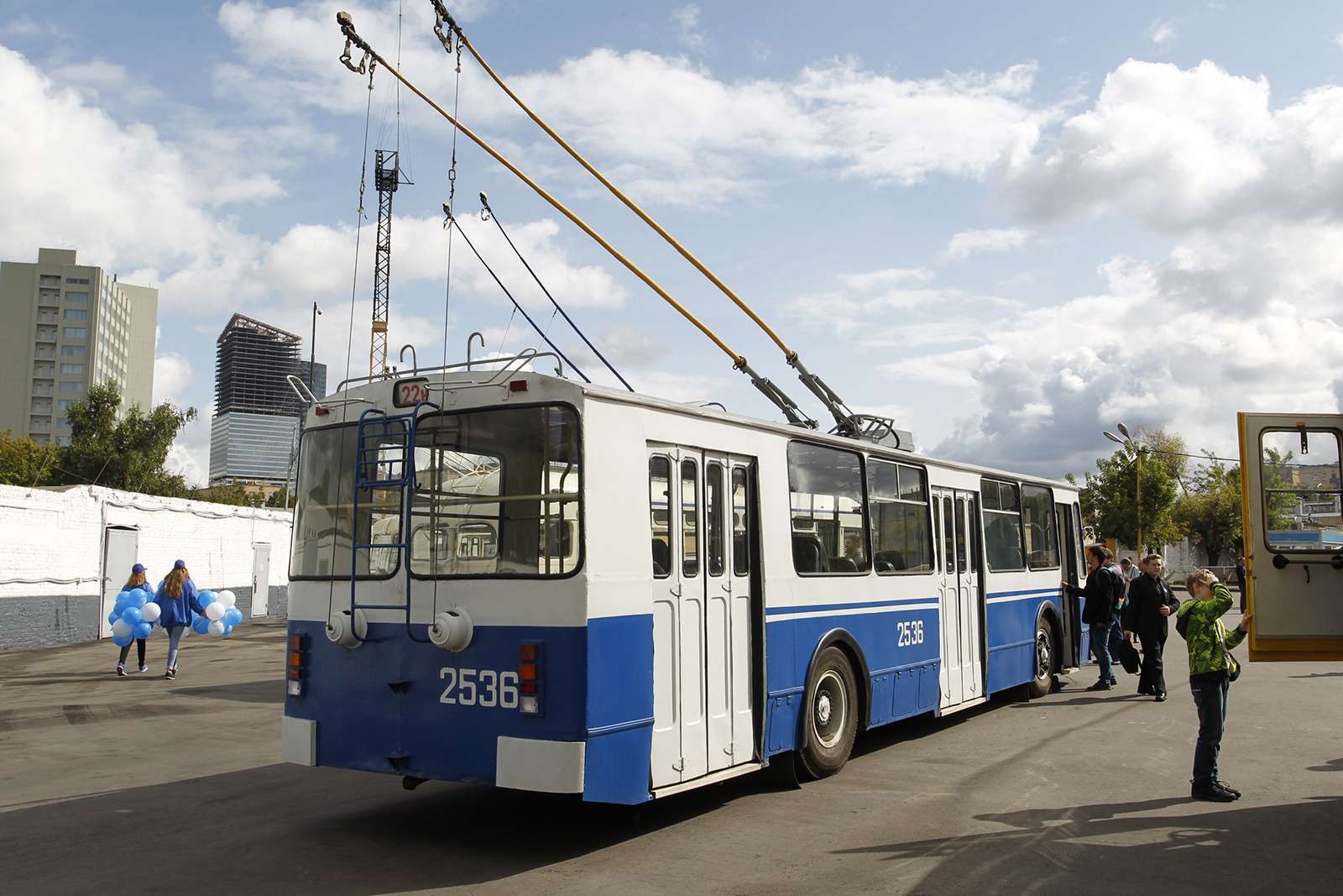 Автобусы нашего детства — выставка пассажирского транспорта — фото 792637