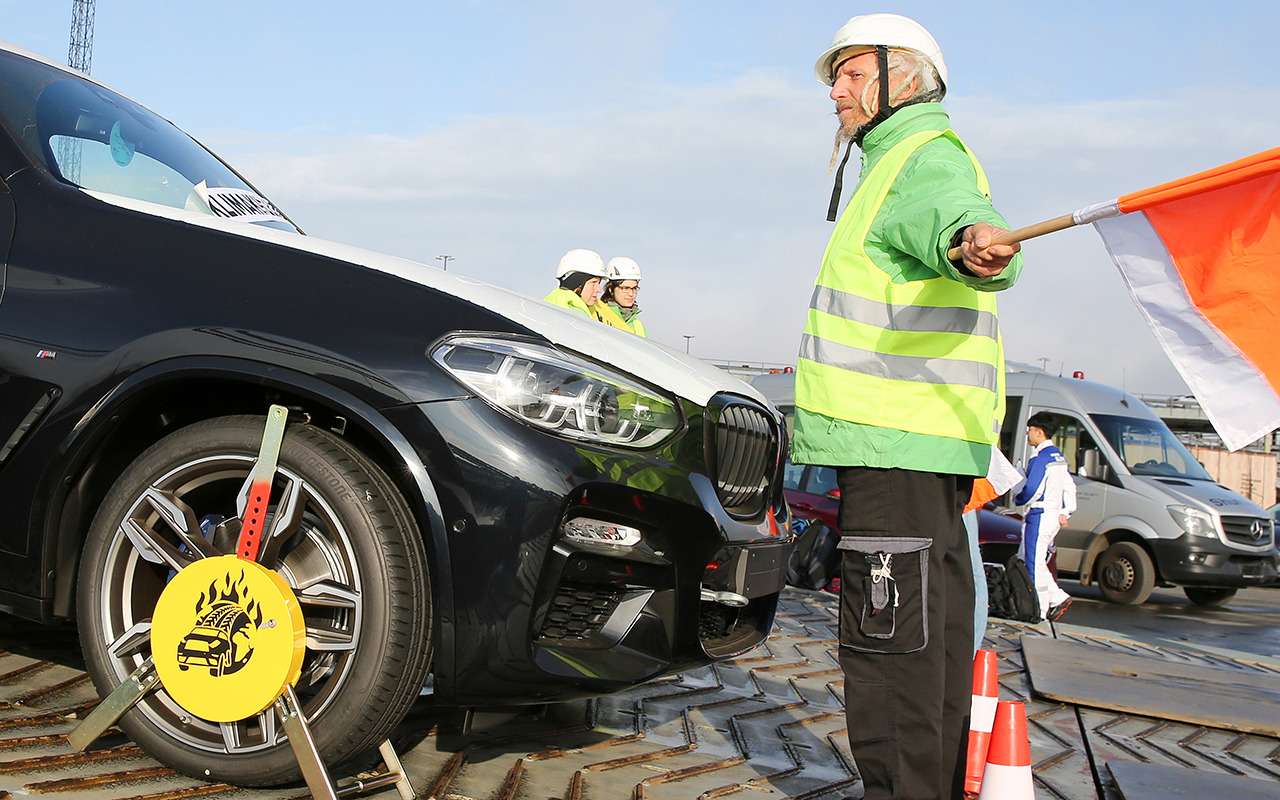 Климаткиллеры не пройдут: «зеленые» блокируют BMW — фото 995168