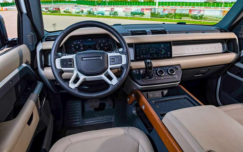 Новый Land Rover Defender: первый тест в России