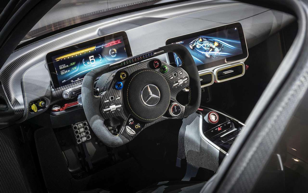 Симулятор Mercedes-AMG — геймерам и не снилось — фото 1208957