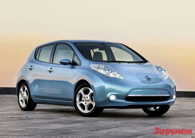 Nissan Leaf - один из первых серийных электромобилей. Электродивгатель (80 кВт) сообщает крутящий момент передним колесам, и расположен он под капотом.  80 кВт, чей крутящий момент достигает 280 Нм. Привод электромобиля — передний.