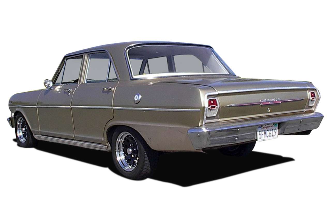 Характерные задние фонари ГАЗ‑24 навевают ассоциации с машинами Chevrolet Chevy/Nova 1963 года. Но о прямом копировании речь все-таки не идет.
