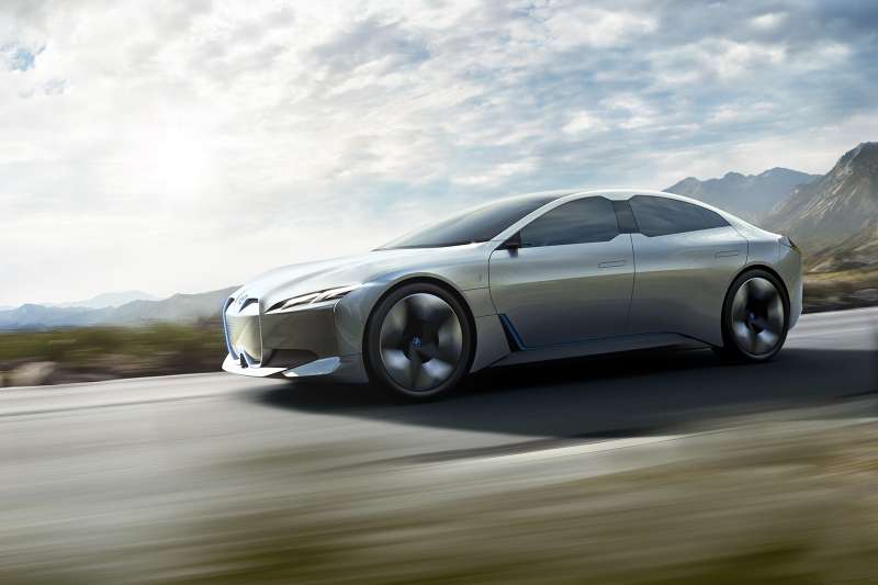 BMW представила конкурента Tesla Model 3
