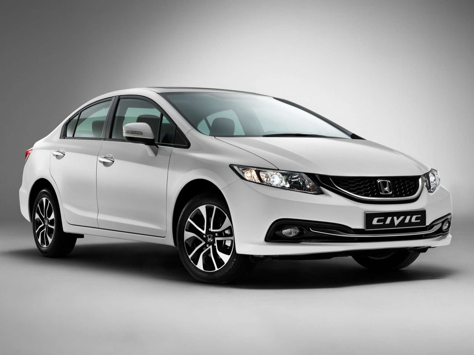 Honda_Civic_Sedan_2013