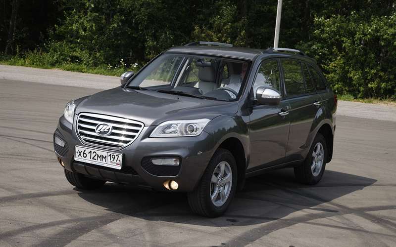 Базовая версия: 1.8 (128 л.с.), МКП, 4х2. Средняя цена машин 2012 года – 458 тысяч рублей.