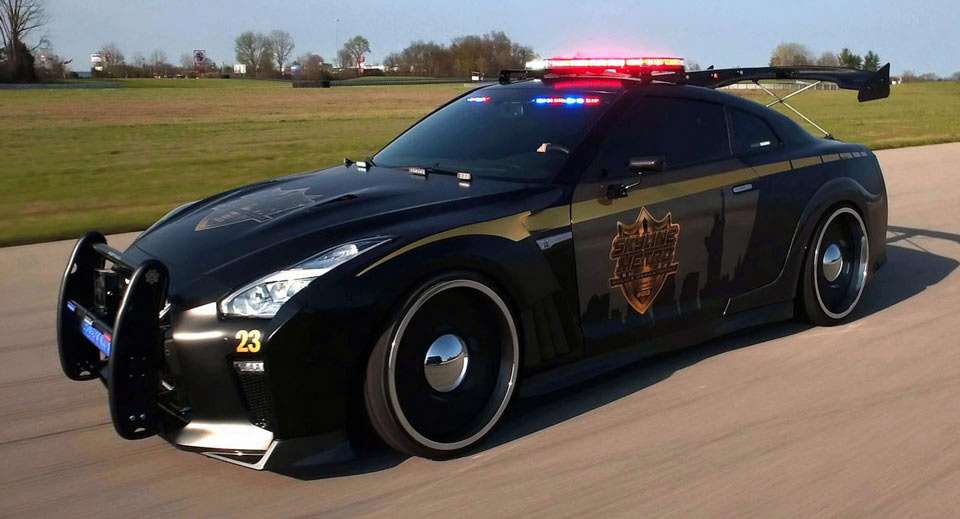 Полицейский Nissan GT-R: расслабляться ли нарушителям? — фото 733367