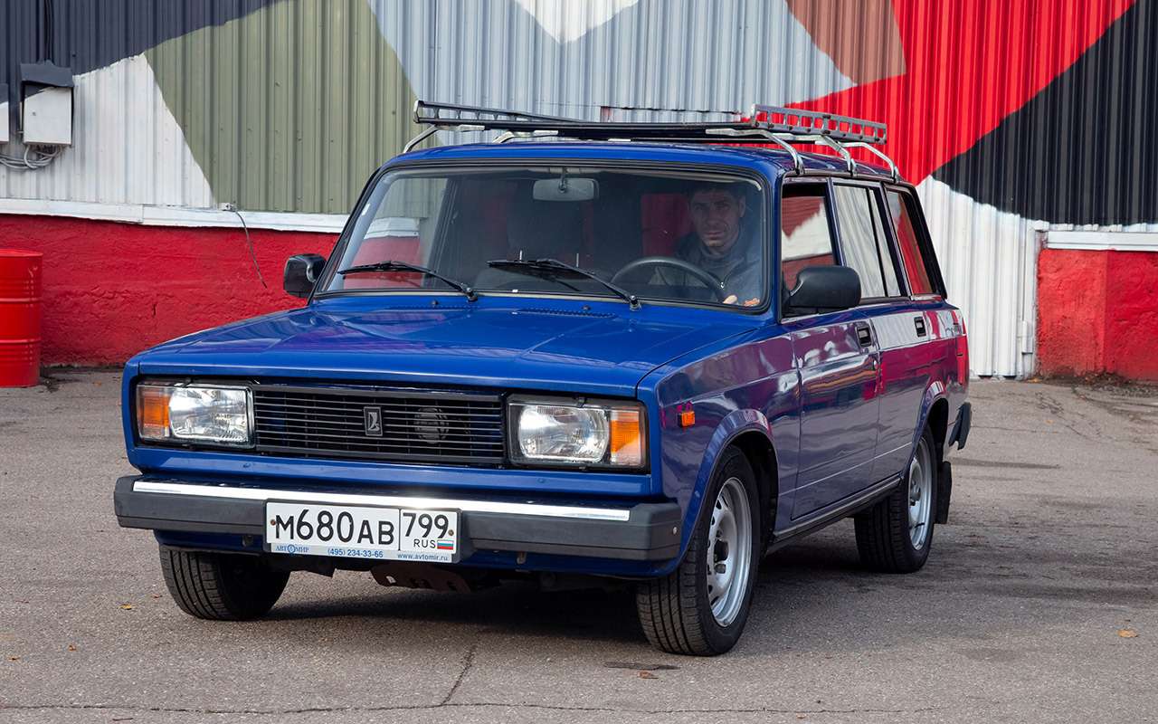 ВАЗ-2104 (1984–2012). Появившись в 1984 году, ВАЗ‑2104 стал последней моделью в семействе классических Жигулей. Изначально этот индекс должен был получить универсал на базе ВАЗ‑2103. Но тот автомобиль так и не пошел в серию.