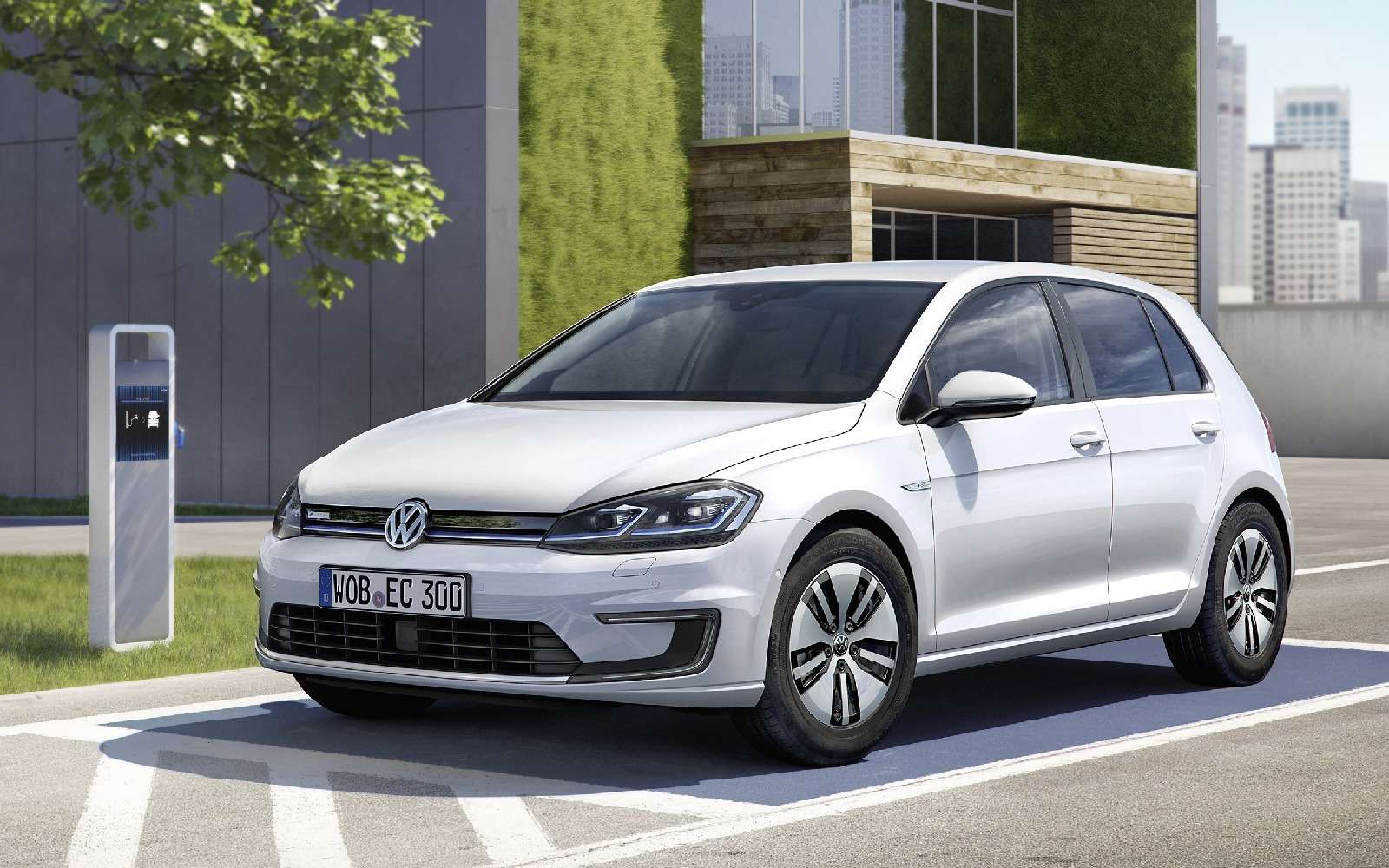 Озеленитель имиджа: Volkswagen обновил электромобиль e-Golf — фото 665346
