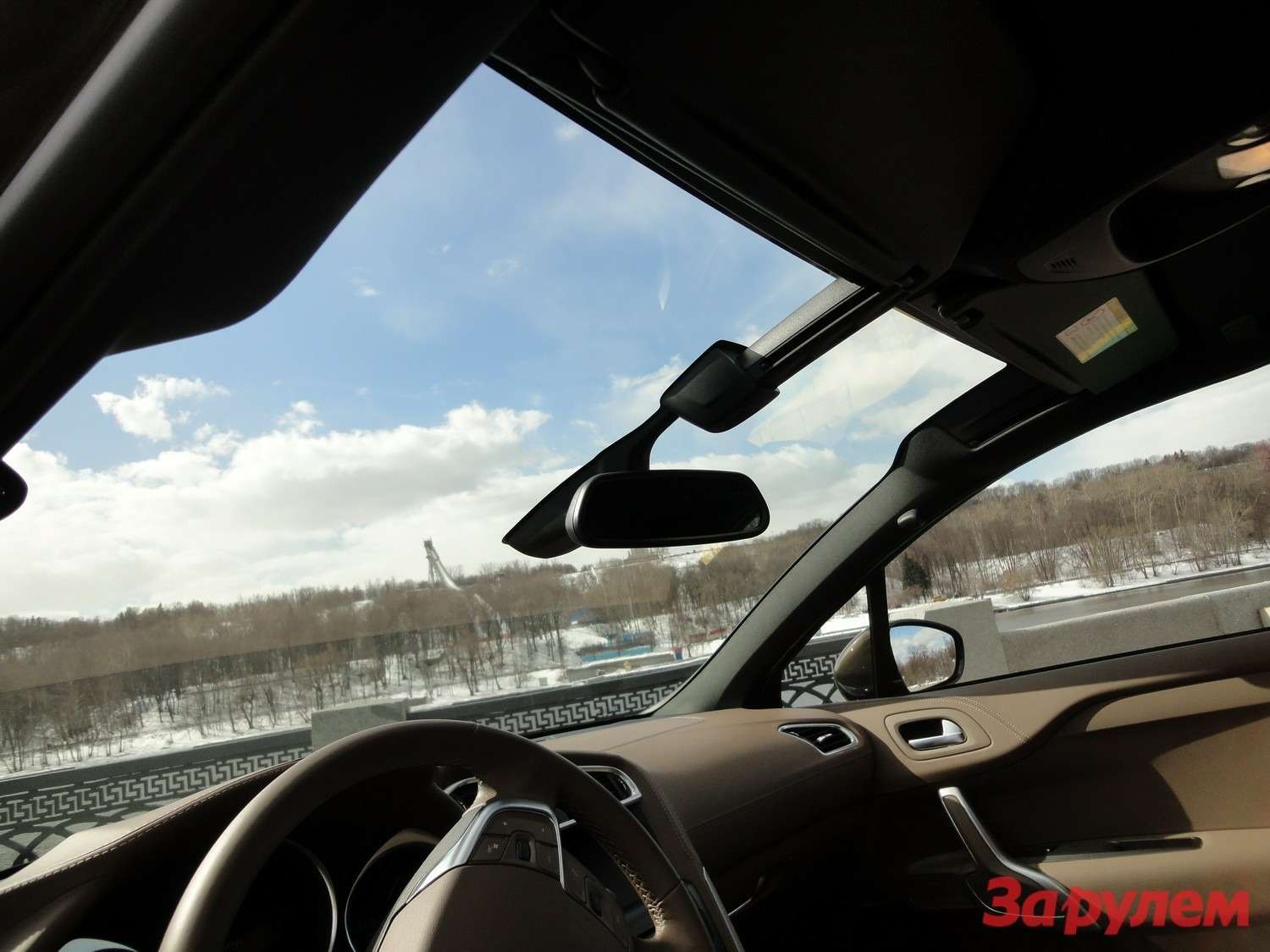 Citroen DS4 панорамное стекло открыто полностью