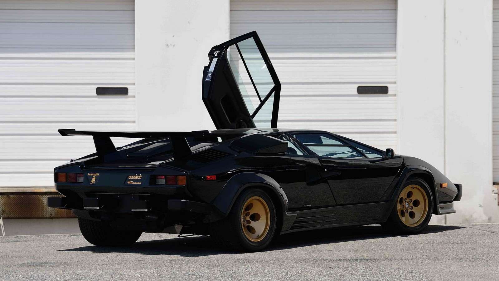 Сотни тысяч за мечту подростка 80-х: Lamborghini Countach в состоянии нового — фото 617647