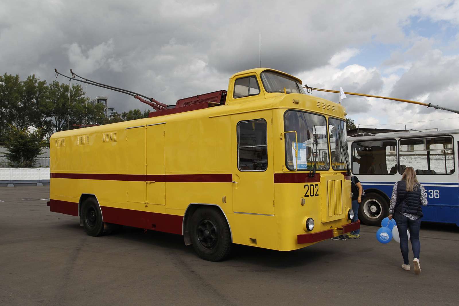 Автобусы нашего детства — выставка пассажирского транспорта — фото 792642