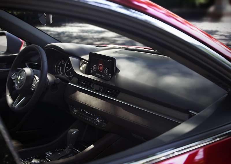 Обновленная Mazda 6: раскрыты первые подробности