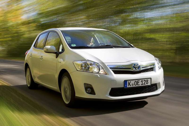 Средний расход гибрида Toyota Auris — 6,3 литра на 100 км. И 9,2 литра на скоростном автобане!
