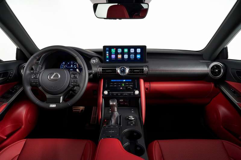 Представлен новый Lexus IS