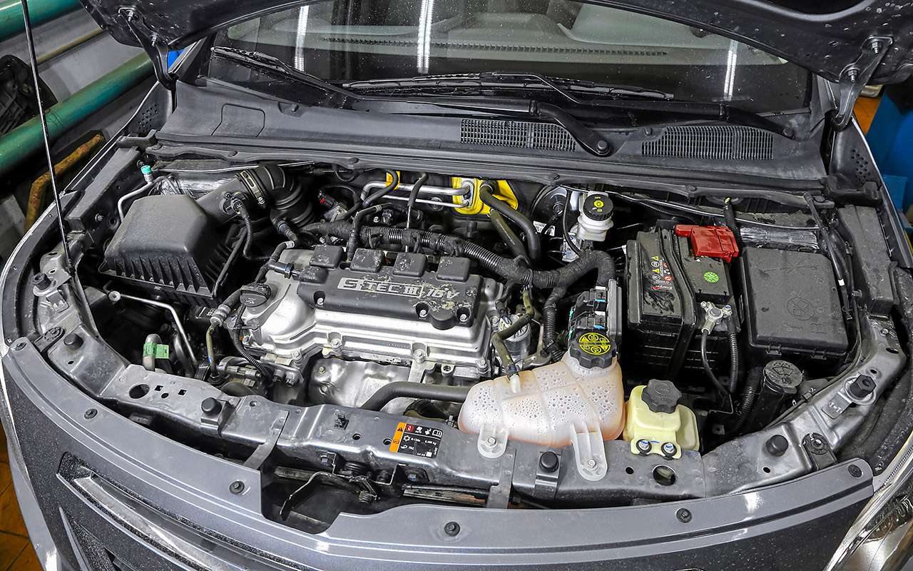Chevrolet Cobalt и Лада Веста — большой тест — фото 1224464