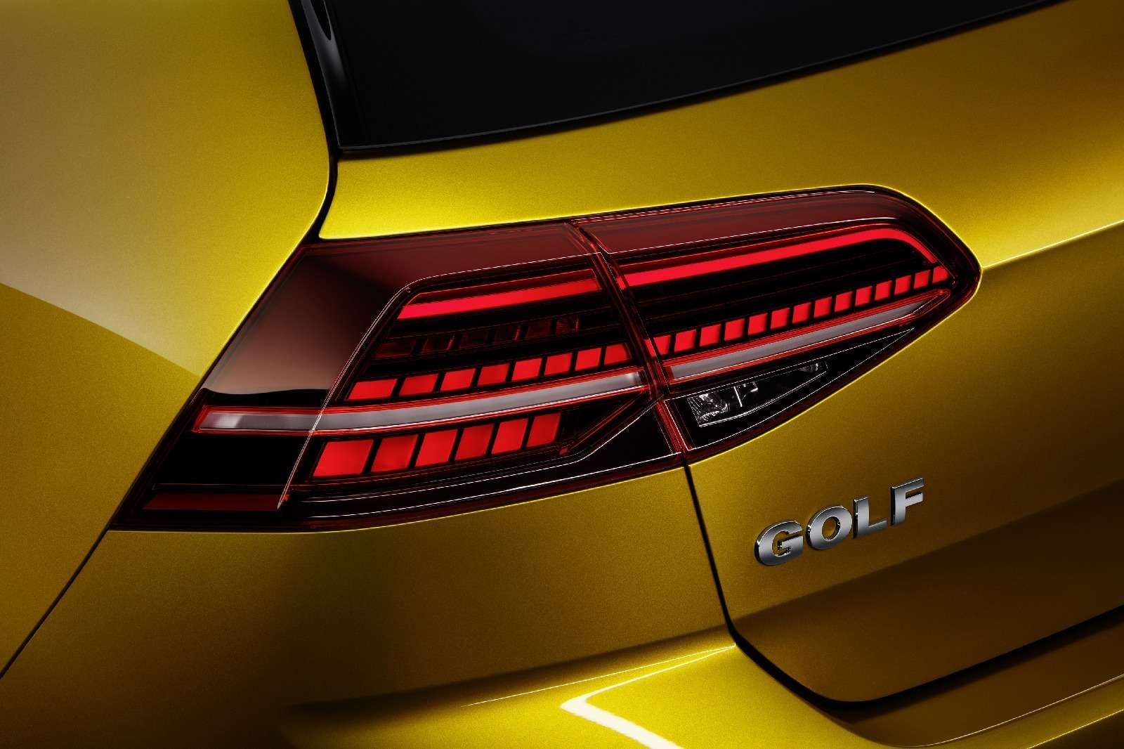 Дальнейшая оцифровка: Volkswagen представил обновленный Golf — фото 661707