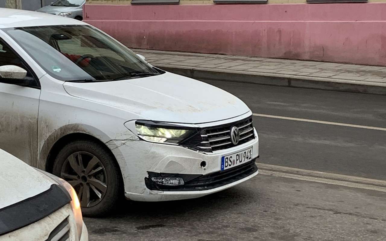 Новый Volkswagen Polo сфотографировали на испытаниях в Москве — фото 1057776