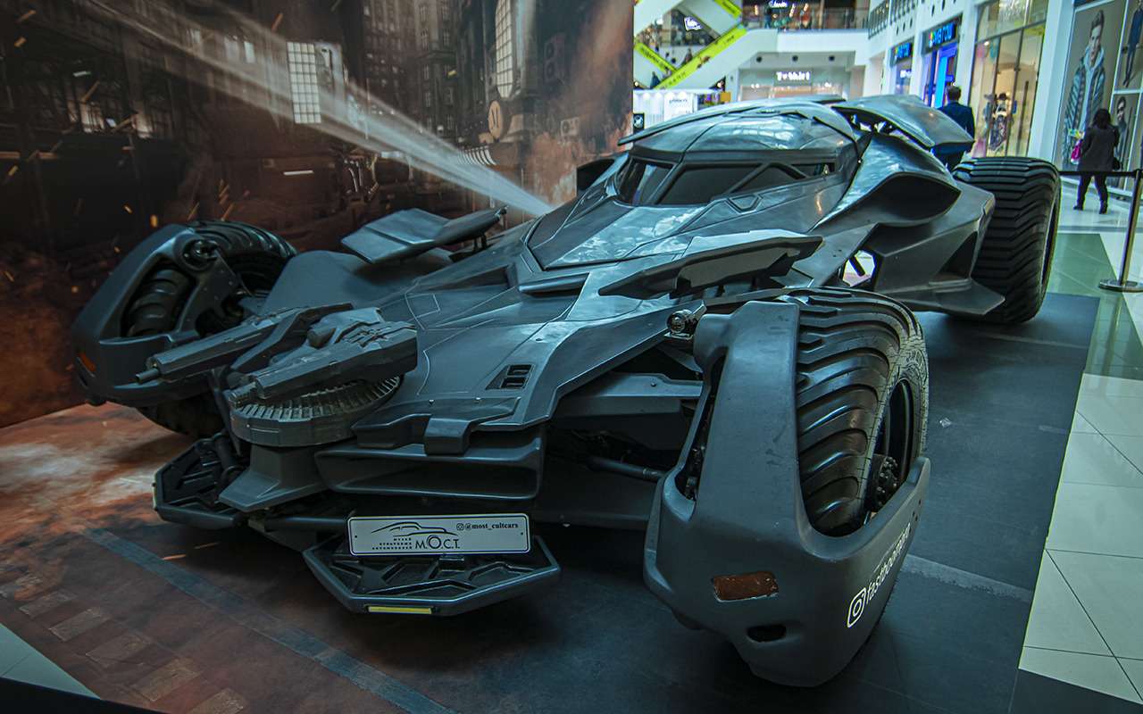 Бэтмобиль и другие прикольные машины (17 фото с выставки) — фото 1168690