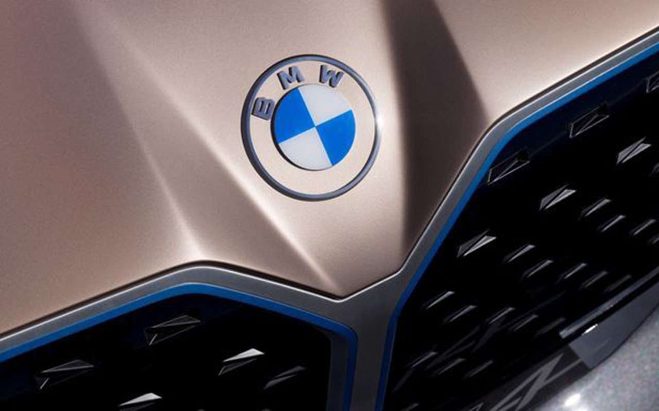 Теперь без черного: BMW сменила логотип — фото 1089396