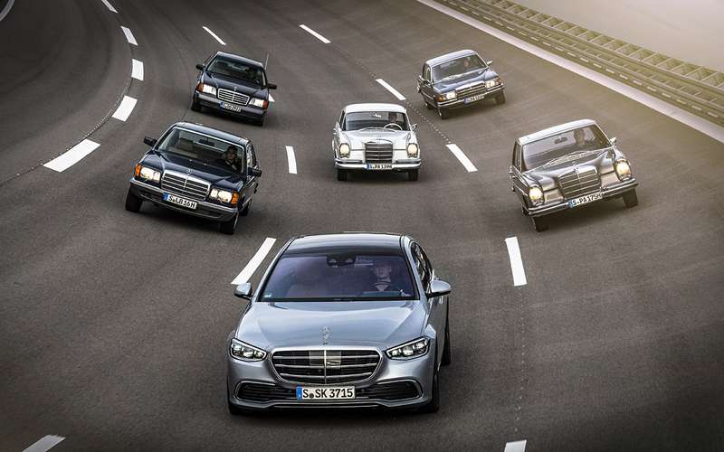 Mercedes S-класса стоил 5 млн (еще в 2014-м). Что на них есть сегодня?