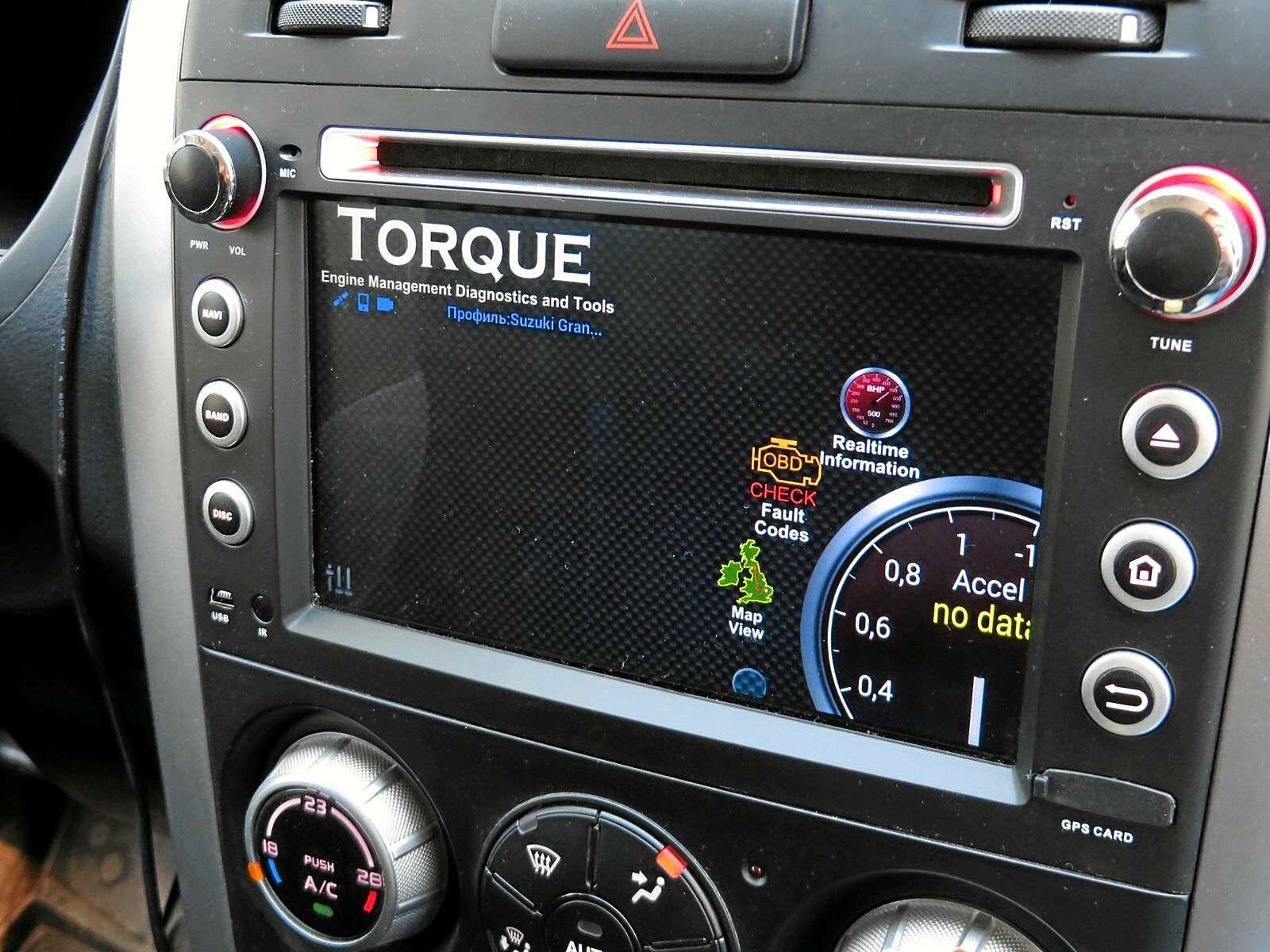 Приложение Torque для диагностики автомобиля уже было установлено в головном устройстве.
