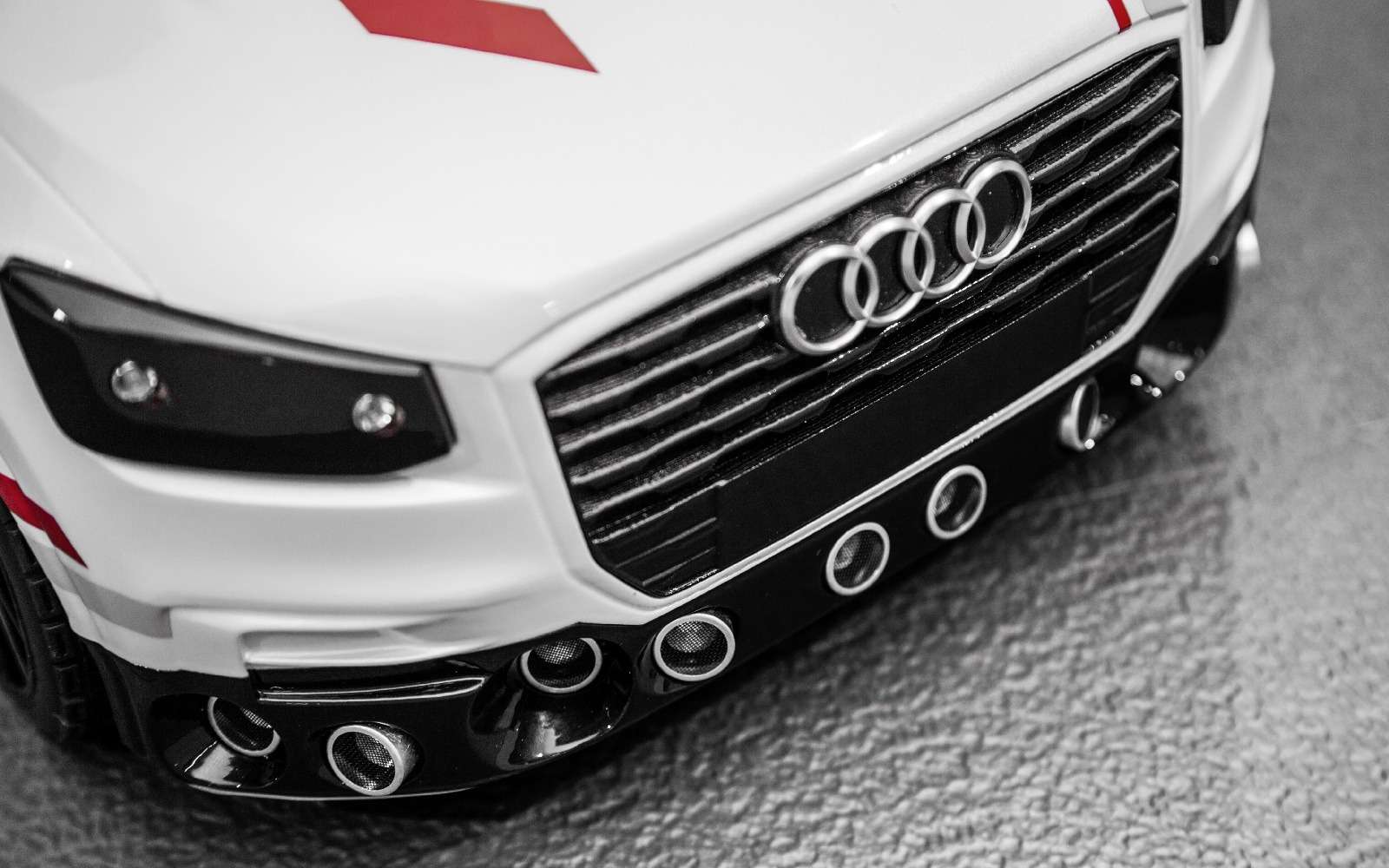 Игры искусственного разума: Audi воспитывает в манеже маленького робота — фото 674039