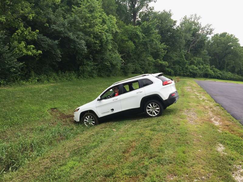 Взлом Jeep Cherokee