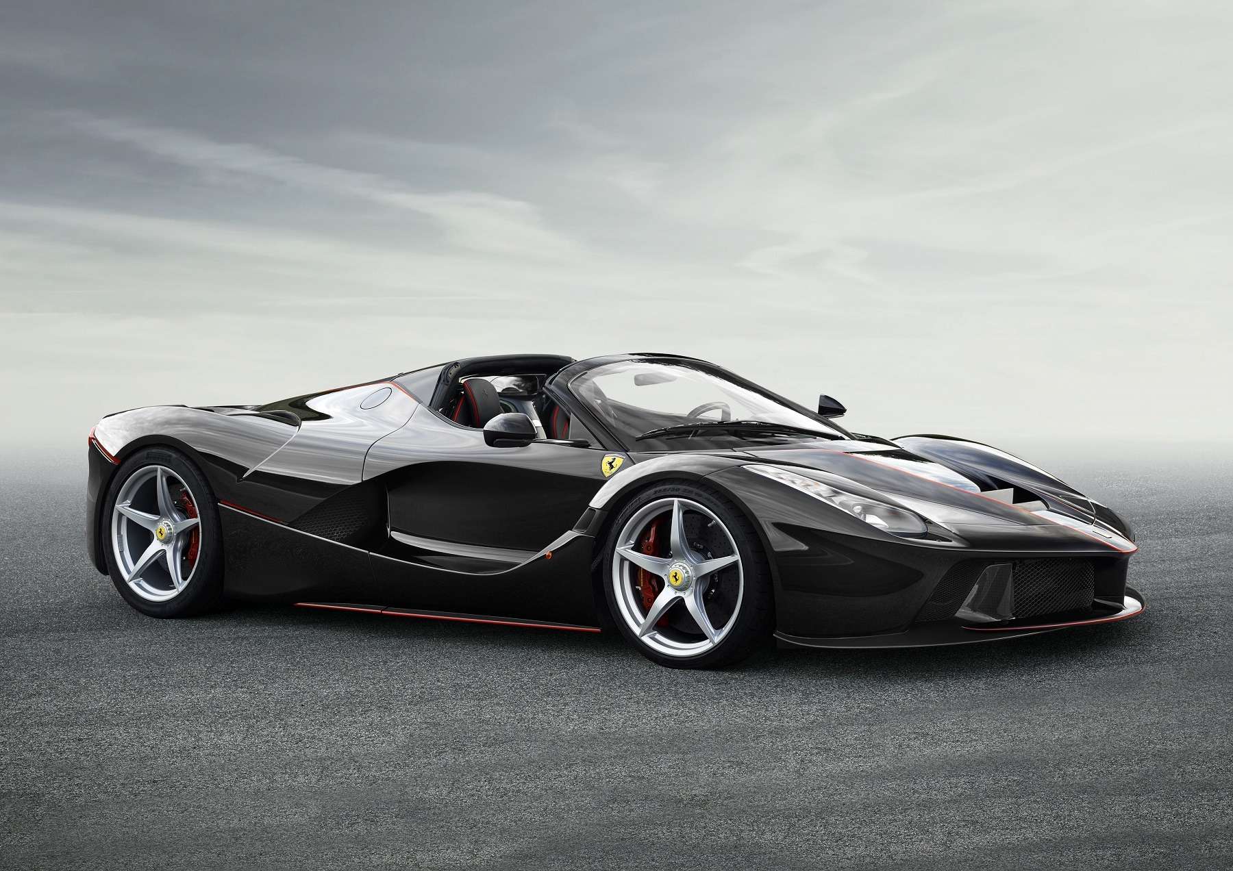 В двух словах о великом: Ferrari представила гиперкар LaFerrari Aperta — фото 605418