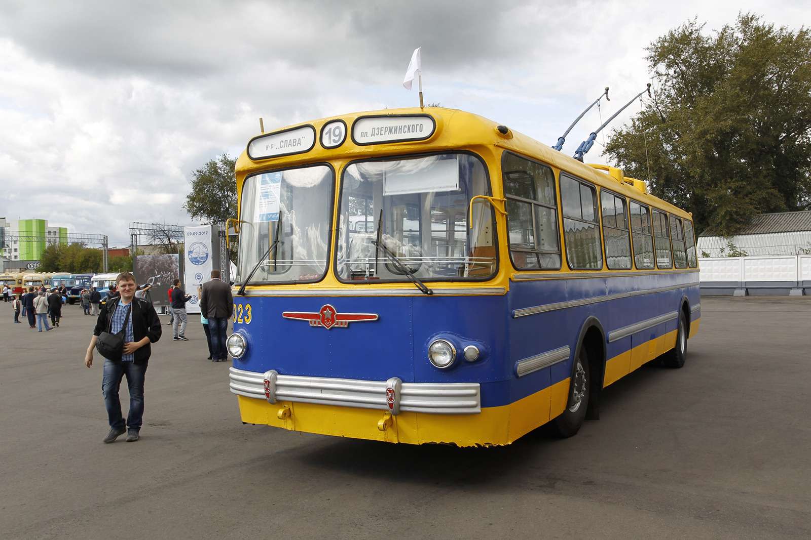 Автобусы нашего детства — выставка пассажирского транспорта — фото 792644