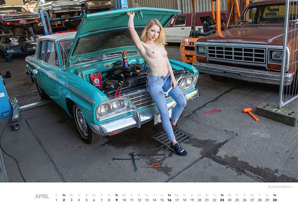 Календарь с красотками «Мечты механика-2022» вышел в свет — фото 1373192