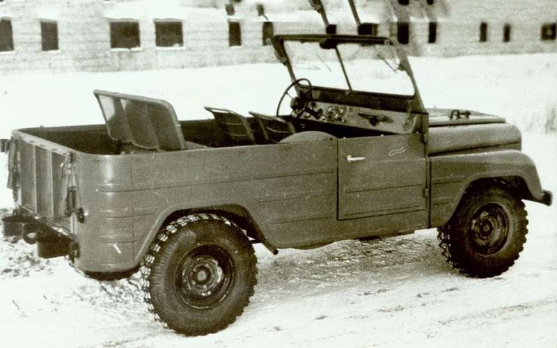 Двухдверный вариант УАЗ-460.
