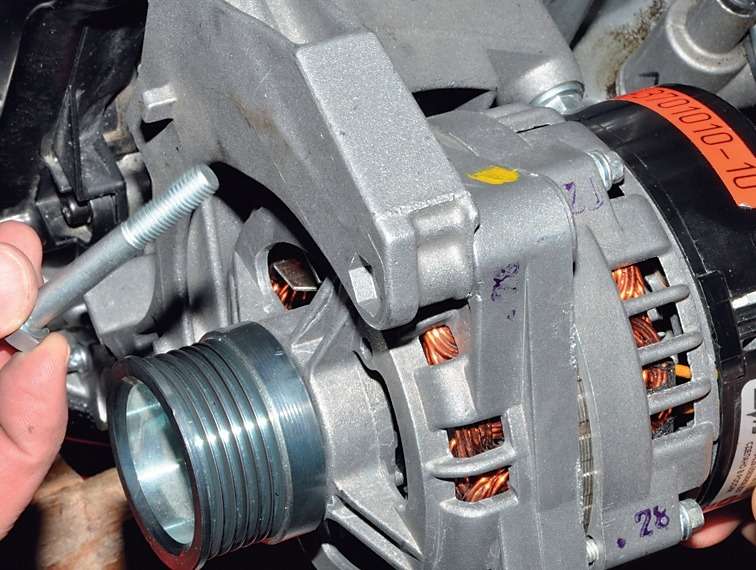 Инструкция по замене ремня генератора на автомобиле LADA Kalina