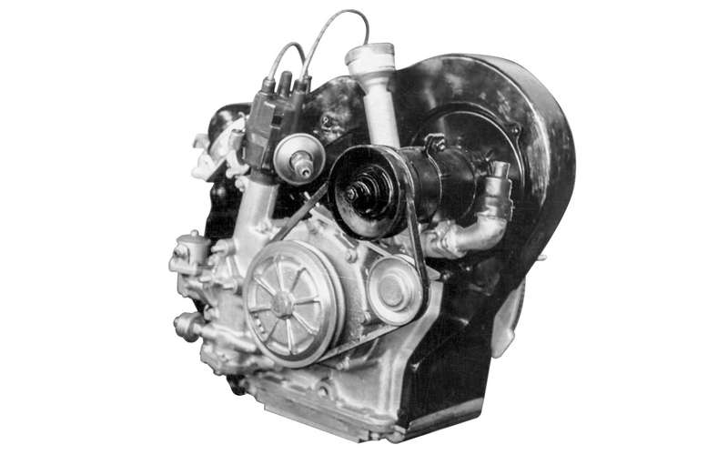 A compact two-cylinder air-cooled engine with a working volume of 0.5 liters (72 × 61 mm) developed 14 liters.  With.  at 4000 rpm and 30 Nm at 2500 rpm.