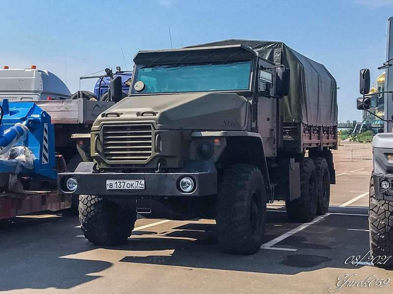 Новый грузовик Урал с крутой внешностью — первое фото и подробности
