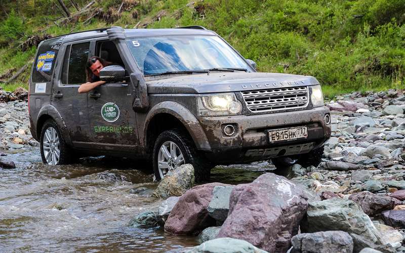 Land Rover Discovery IV: много преимуществ и 3 серьезных недостатка