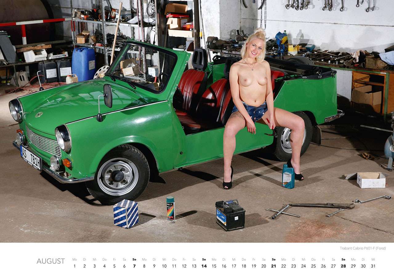 Календарь с девушками «Мечты механика-2022» вышел в свет — фото 1289491