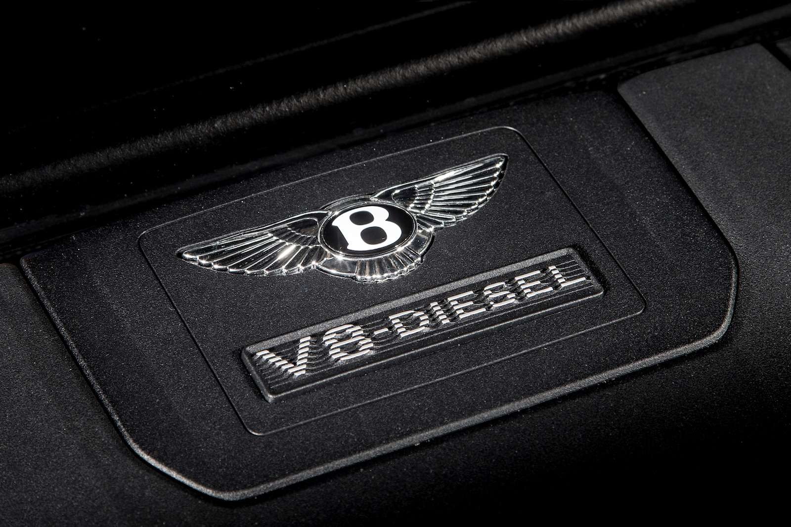 Bentley Bentayga Diesel: 4,8 до сотни — самая медленная версия! — фото 884152
