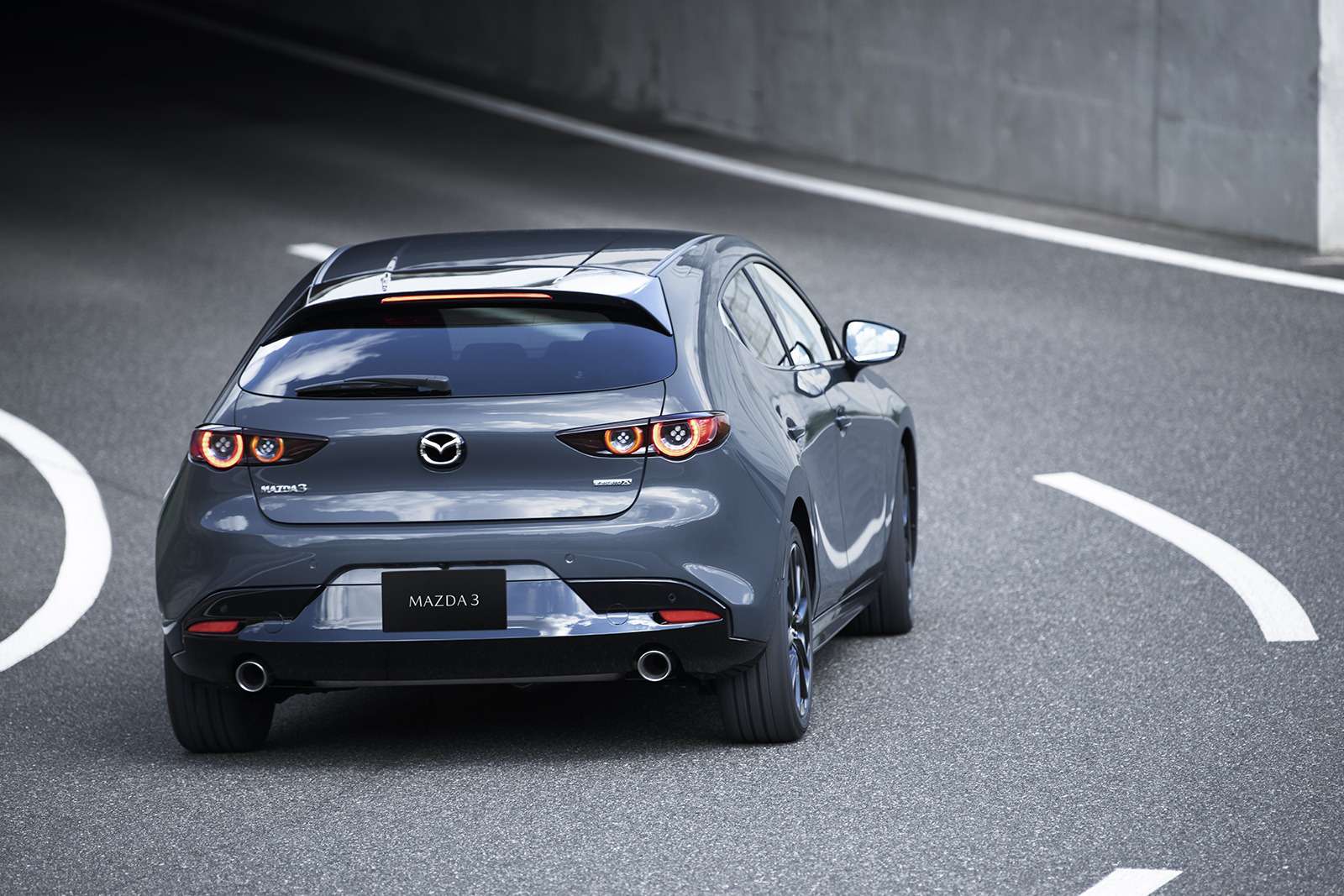 Новая Mazda 3: рассматриваем в деталях со всех сторон — фото 928214
