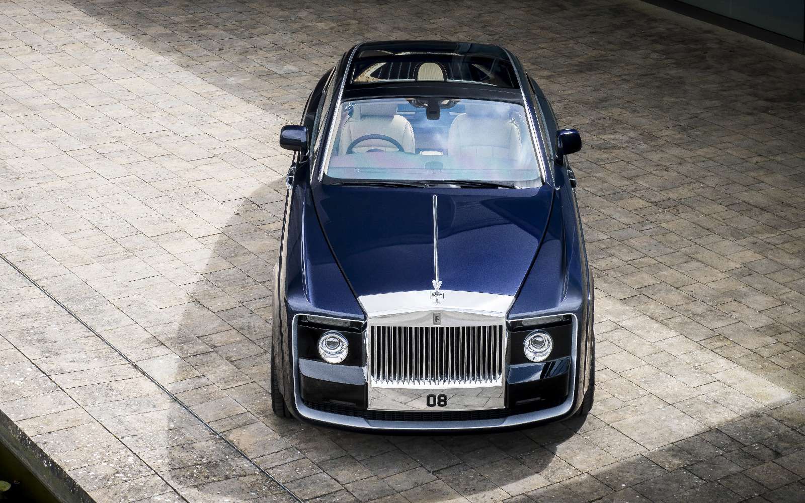 Rolls-Royce Sweptail: хозяин заплатил за него «страшную» цену — фото 757949