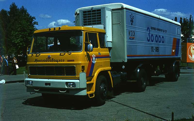 15 иностранных грузовиков, которые помогали строить СССР