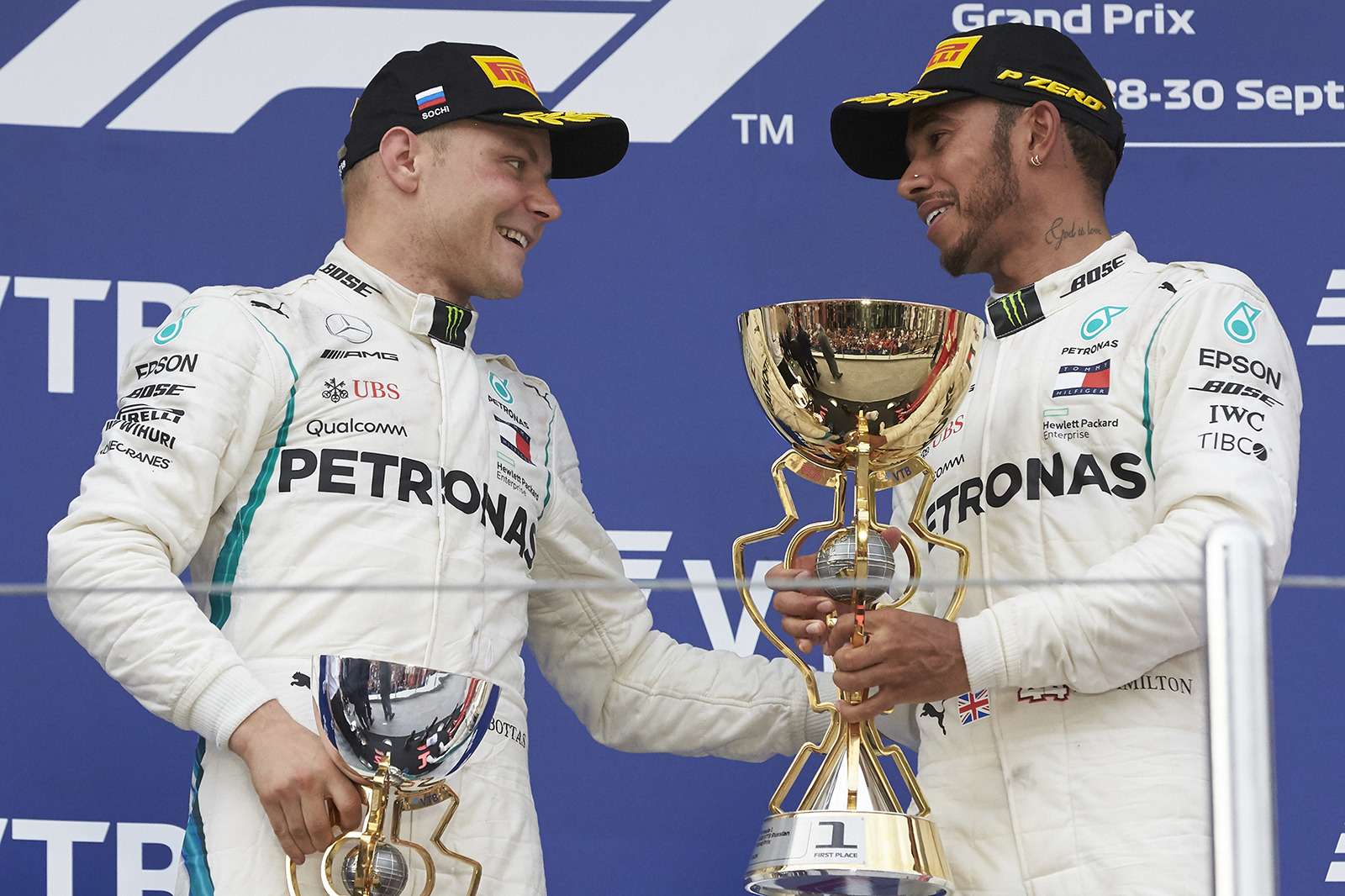 Формула 1: Mercedes освистали на Гран-При России — фото 909873