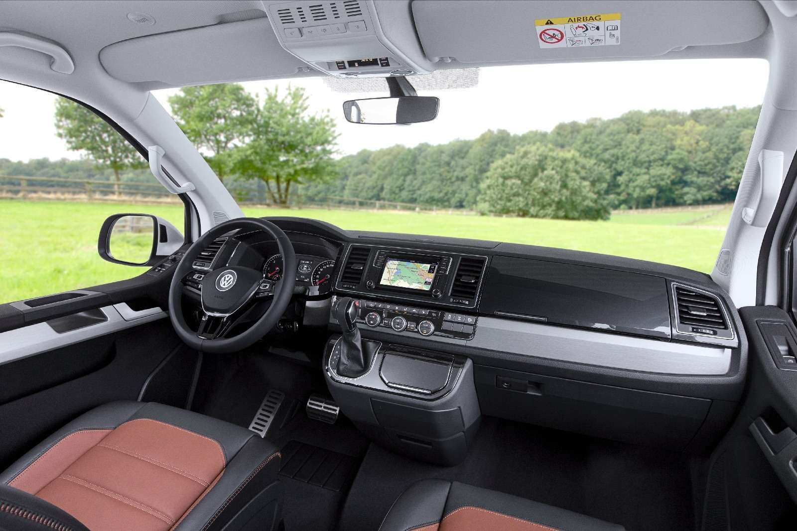 Привет Америке: VW представил кросс-версию микроавтобуса Multivan — фото 637178