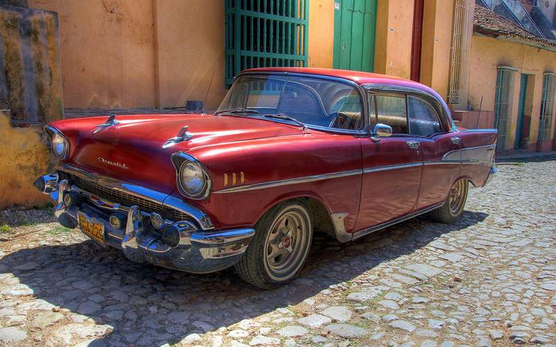 Русская угроза: Lada вытесняет американские ретроавтомобили на Кубе