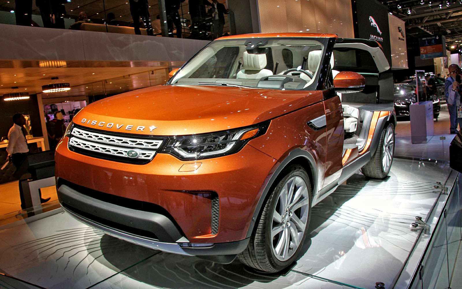 Land Rover рассекретил новый Discovery — фото 642001
