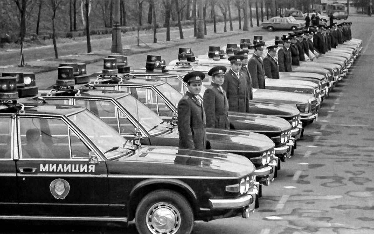 Tatra 613 в милиции