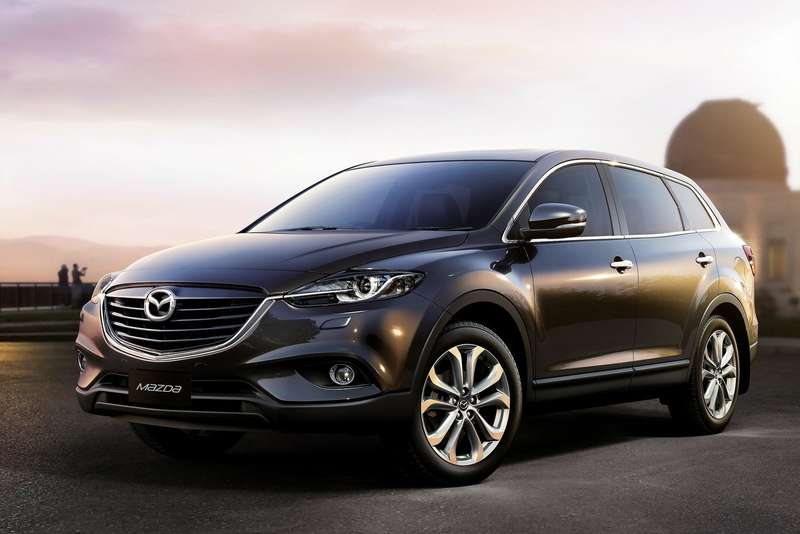 Mazda CX-9 side-front view 1_no_copyright