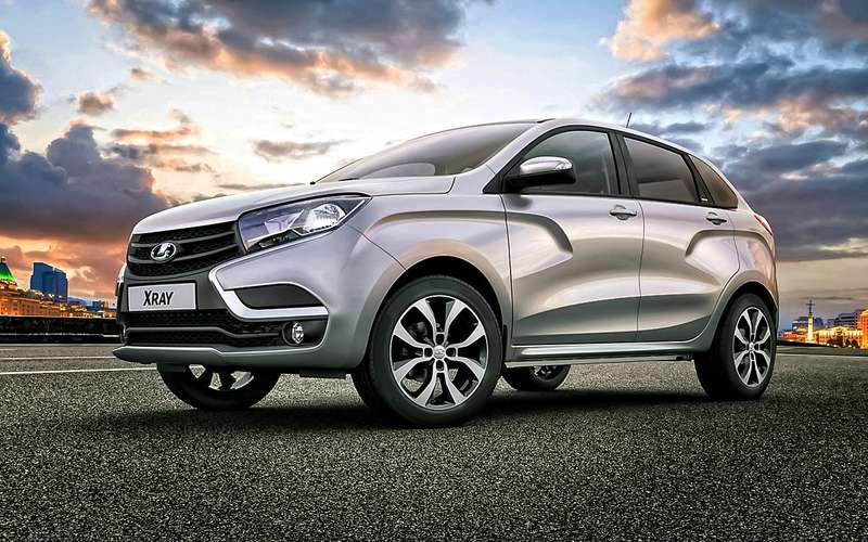 Lada XRAY, Hyundai Creta и Renault Kaptur по одной цене: что выбрать?