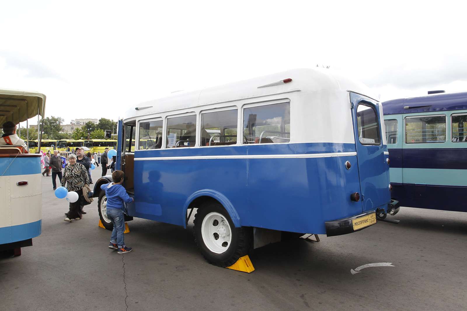 Автобусы нашего детства — выставка пассажирского транспорта — фото 792652