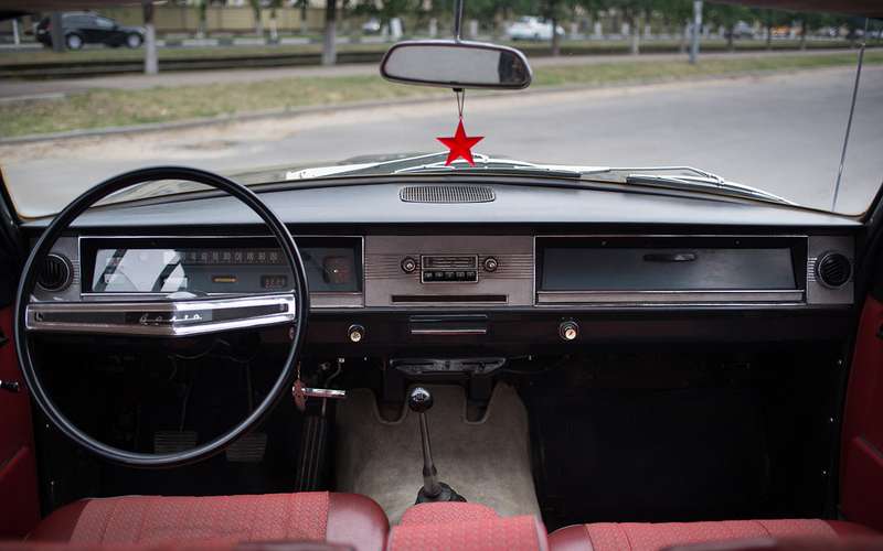 «Кривой» руль, 6-местный салон, адская цена... - невероятные факты о ГАЗ-24